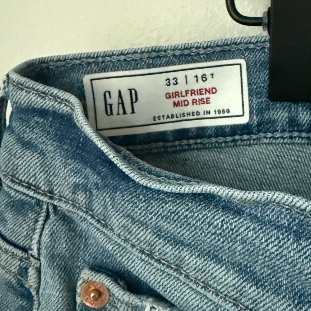 GAP Mid Rise Girlfriend Jeans in Light Blue